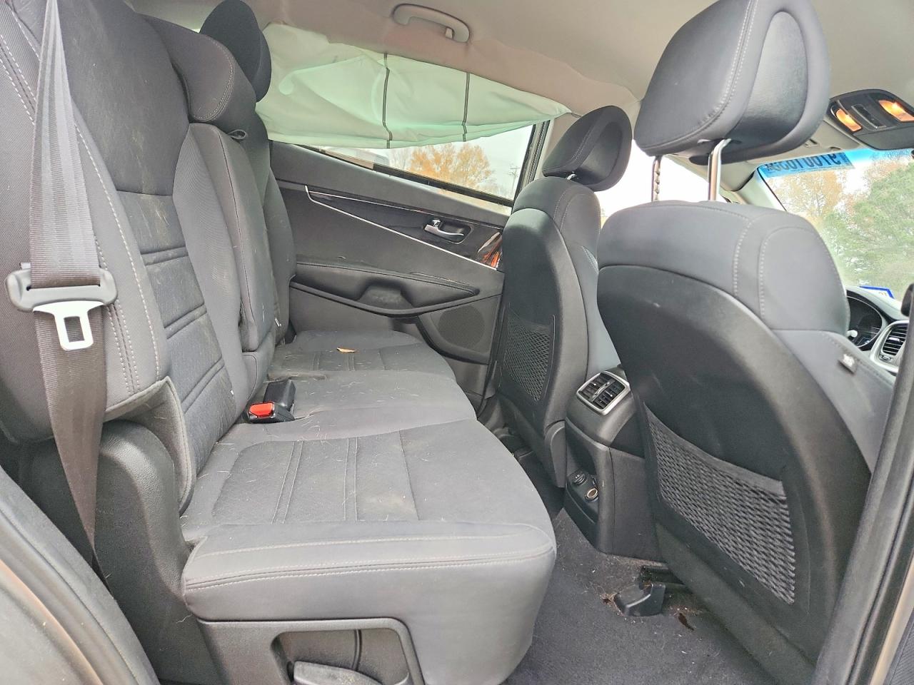 2016 KIA SORENTO LX photo 11