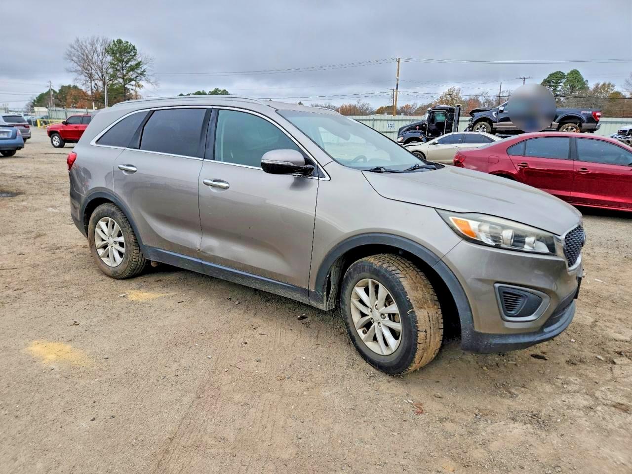 2016 KIA SORENTO LX photo 4