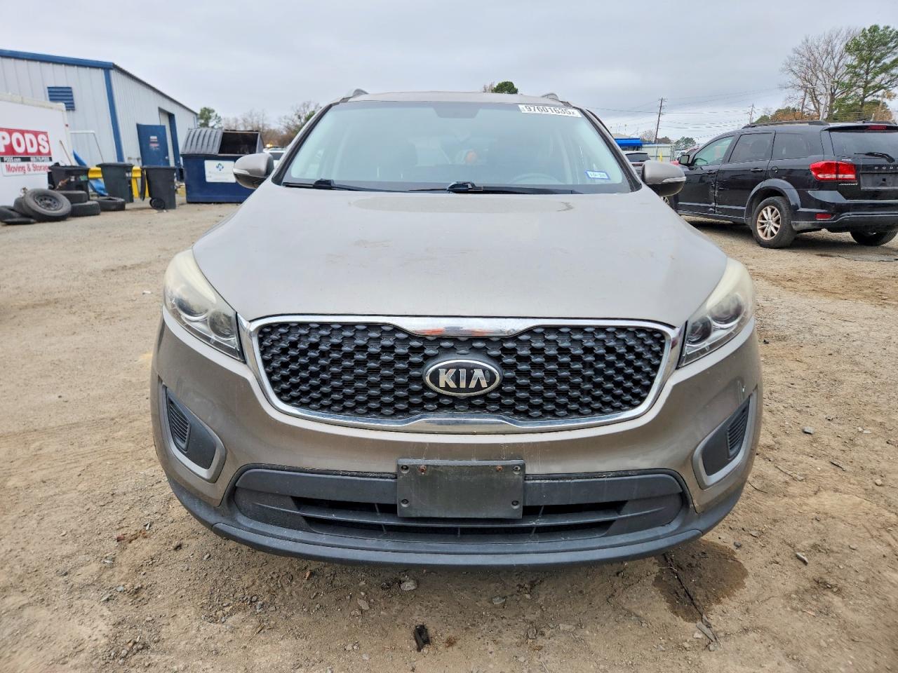 2016 KIA SORENTO LX photo 5