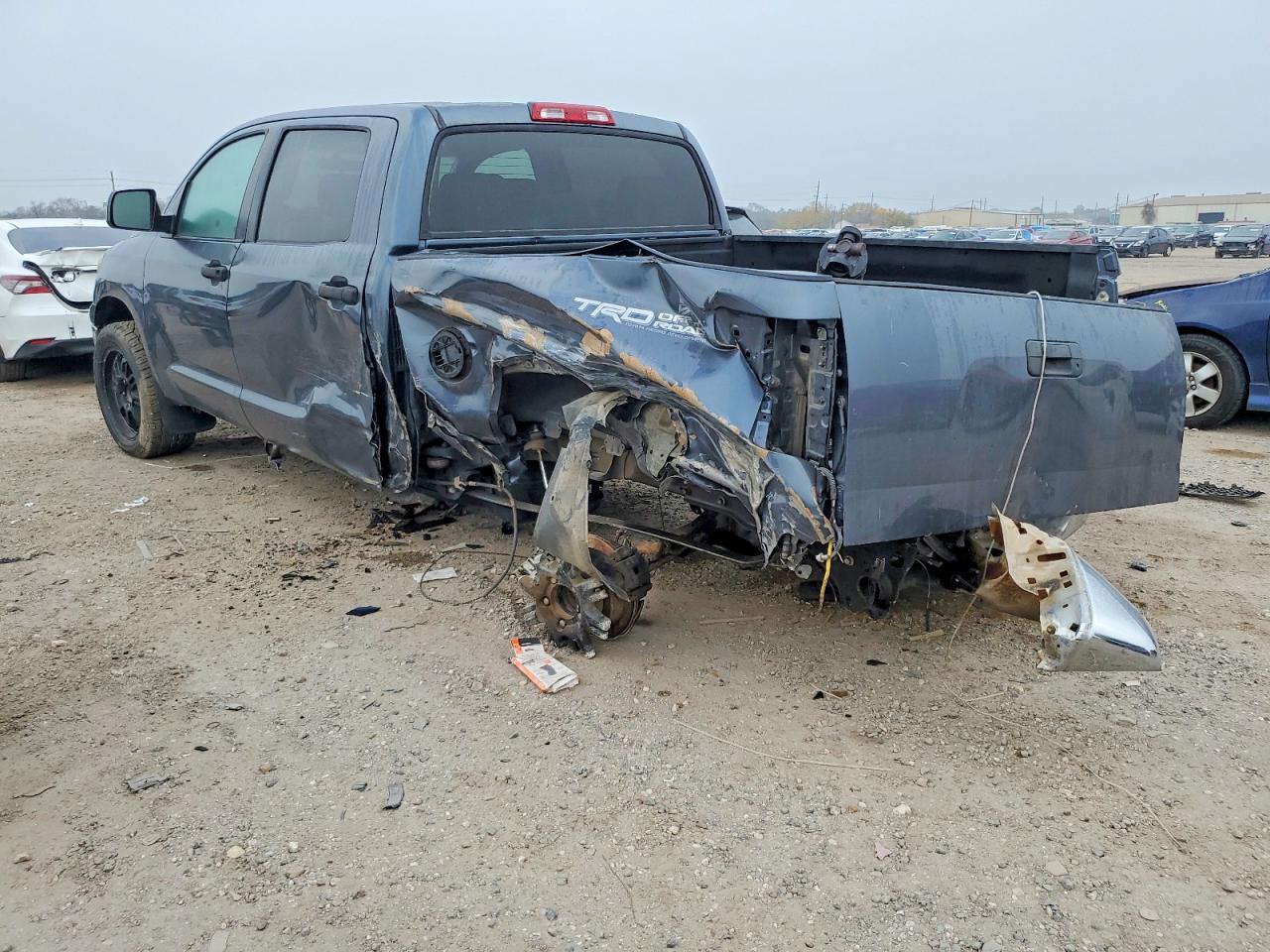 2008 TOYOTA TUNDRA CREWMAX photo 2