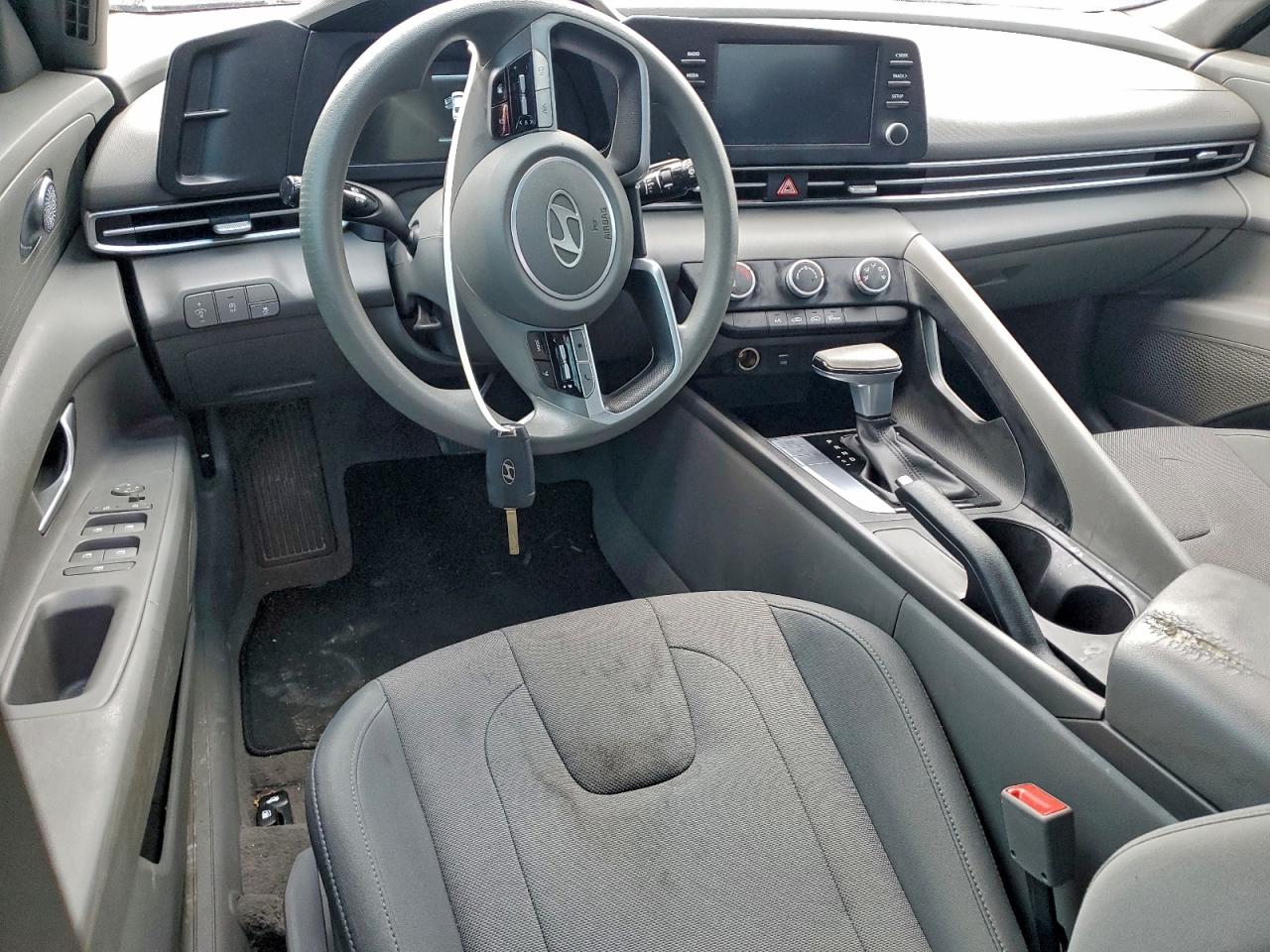2024 HYUNDAI ELANTRA SE photo 15