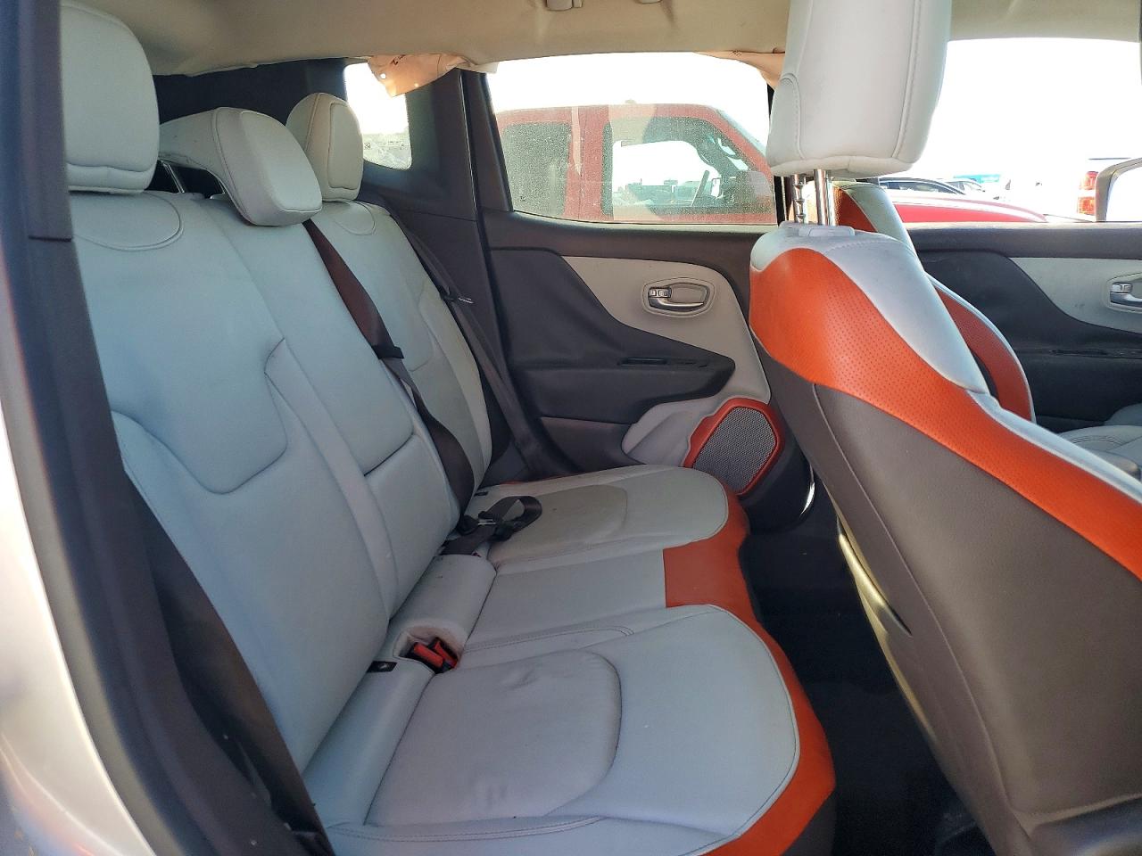 2015 JEEP RENEGADE LIMITED photo 10