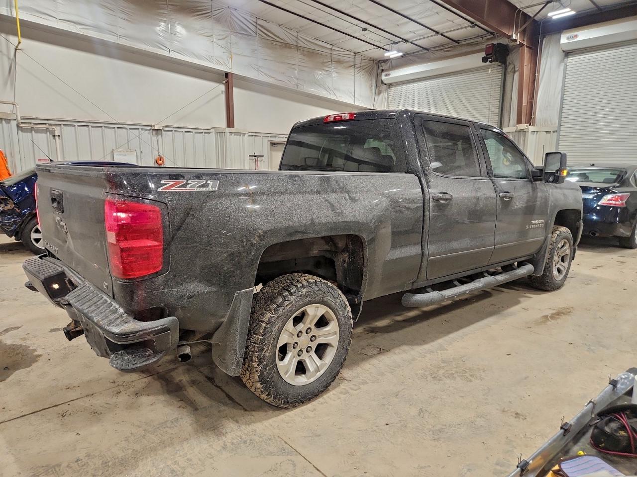 2017 CHEVROLET SILVERADO K1500 LT photo 3