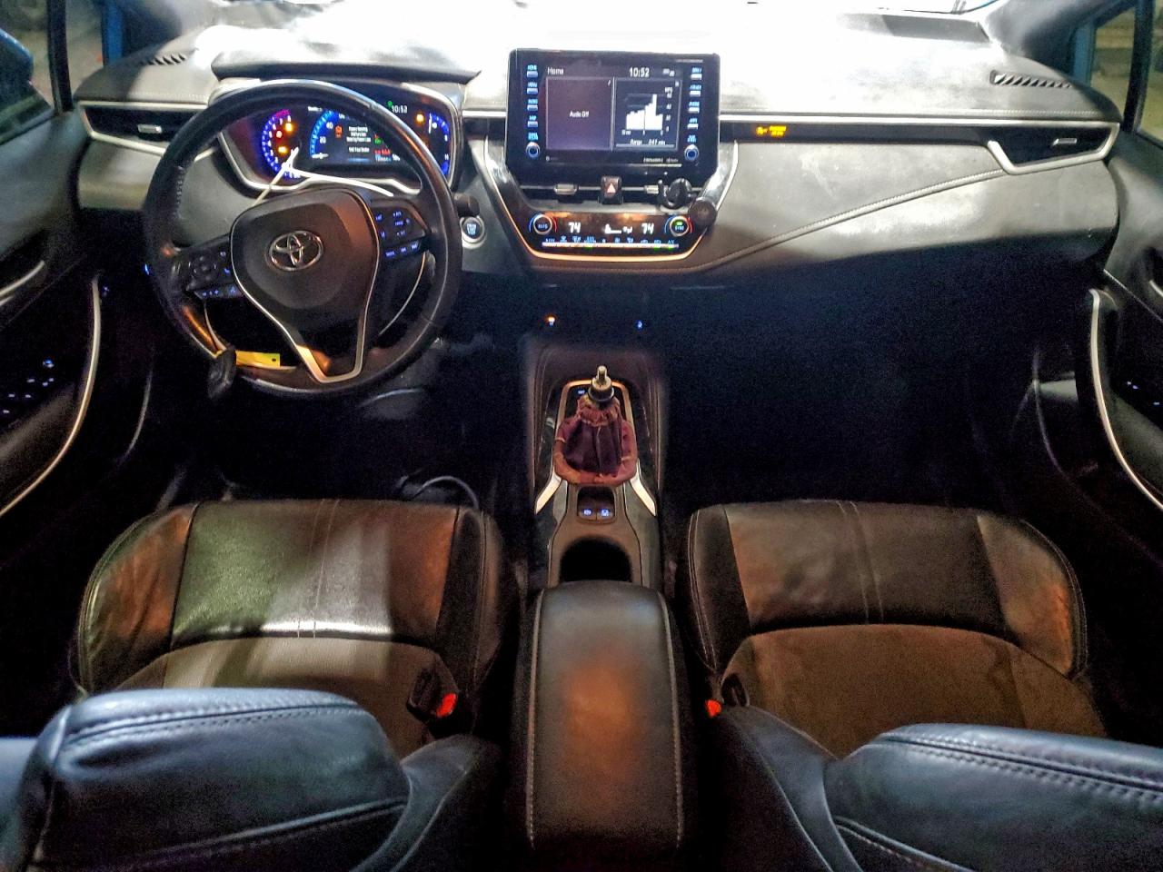 2020 TOYOTA COROLLA XSE photo 8