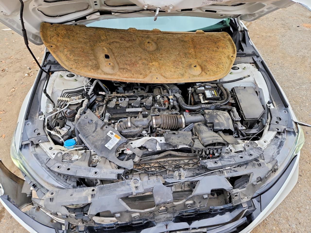 2018 HONDA ACCORD LX photo 31