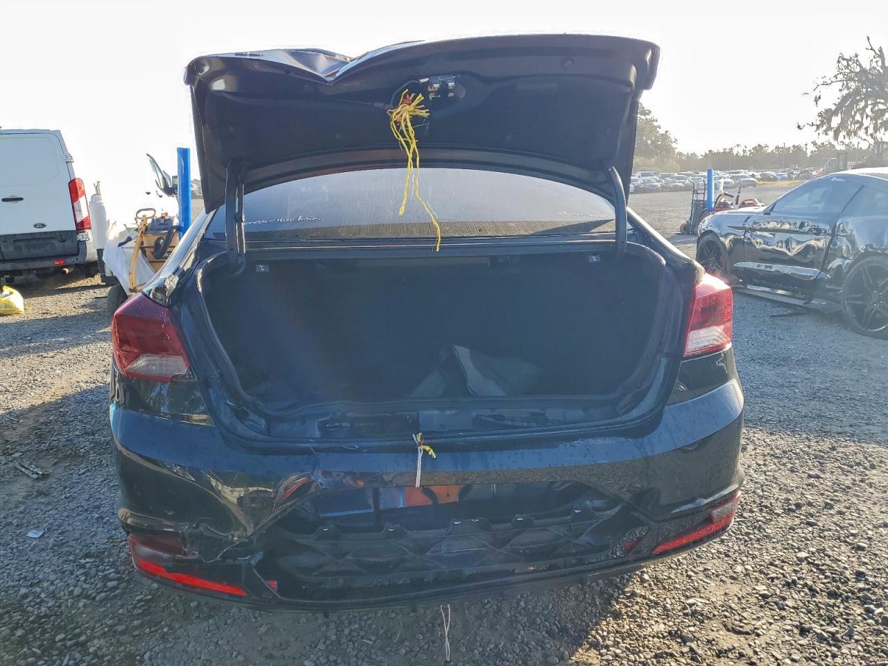 2020 HYUNDAI ELANTRA SE photo 6