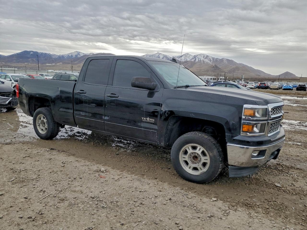 2015 CHEVROLET SILVERADO C1500 LT photo 4