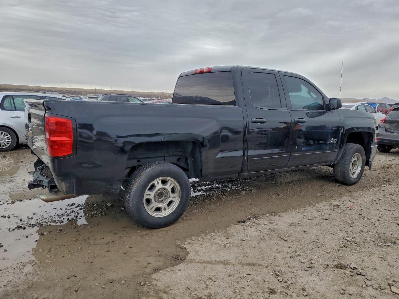 2015 CHEVROLET SILVERADO C1500 LT photo 3