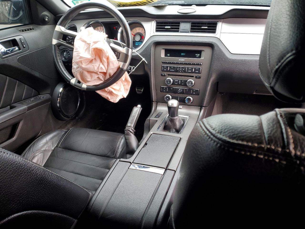 2012 FORD MUSTANG photo 8