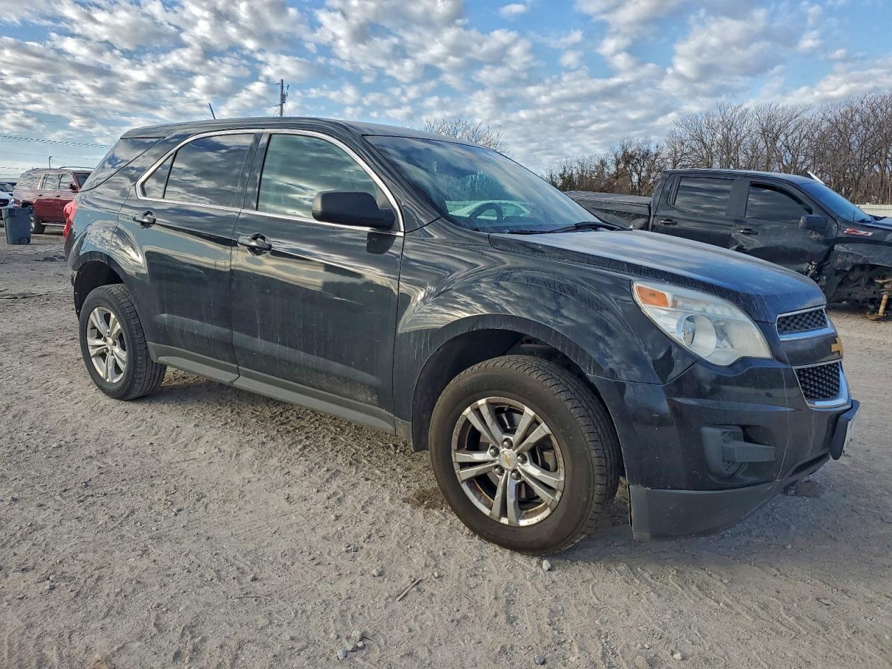 2015 CHEVROLET EQUINOX LS photo 4