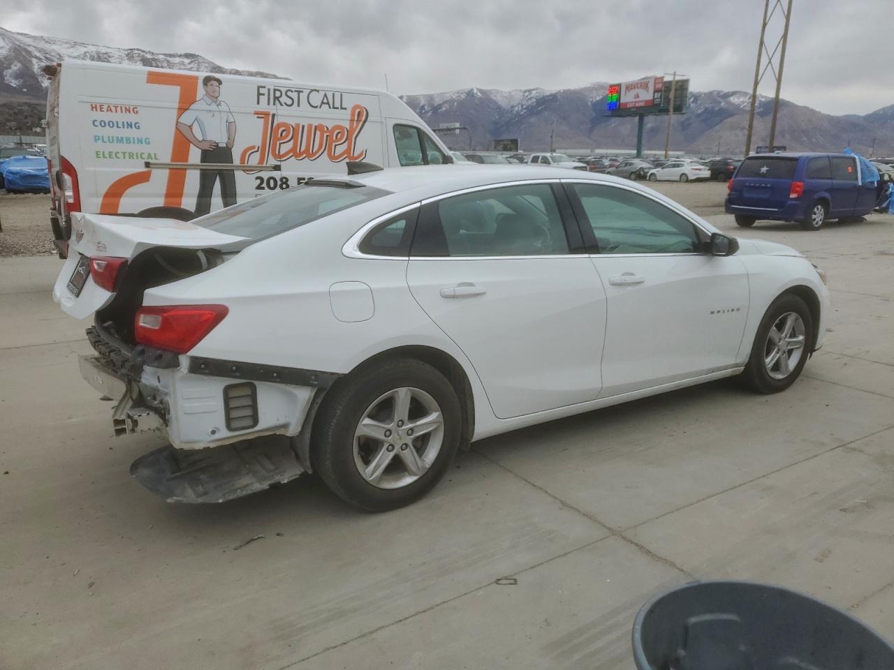 2022 CHEVROLET MALIBU LS photo 3
