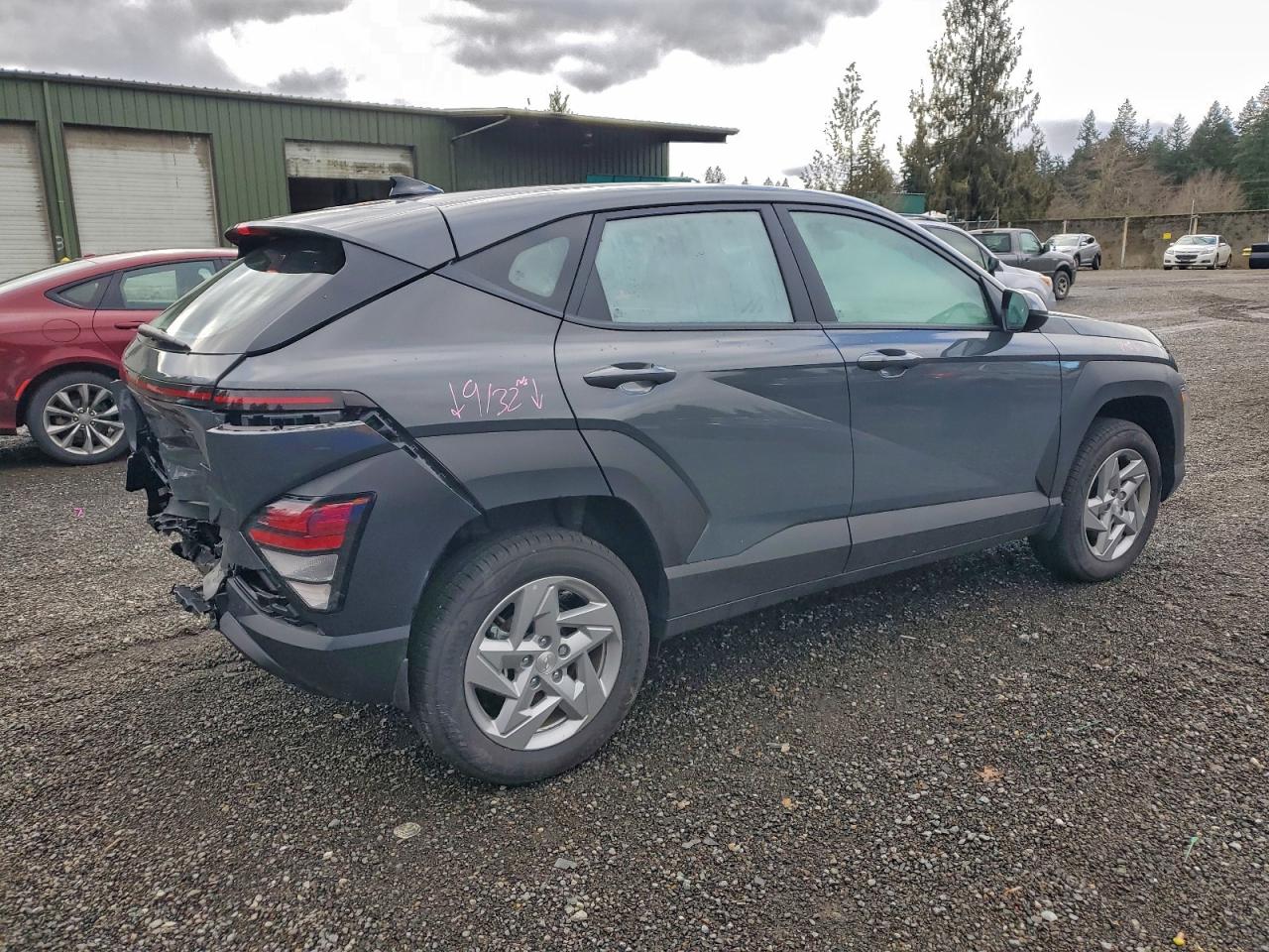 2025 HYUNDAI KONA SE photo 3