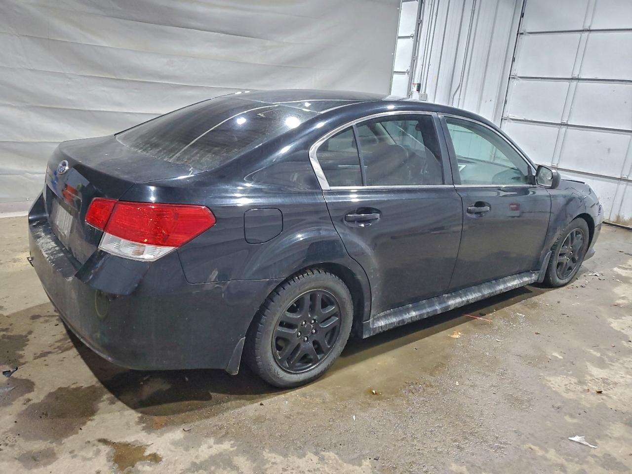 2013 SUBARU LEGACY 2.5I photo 3