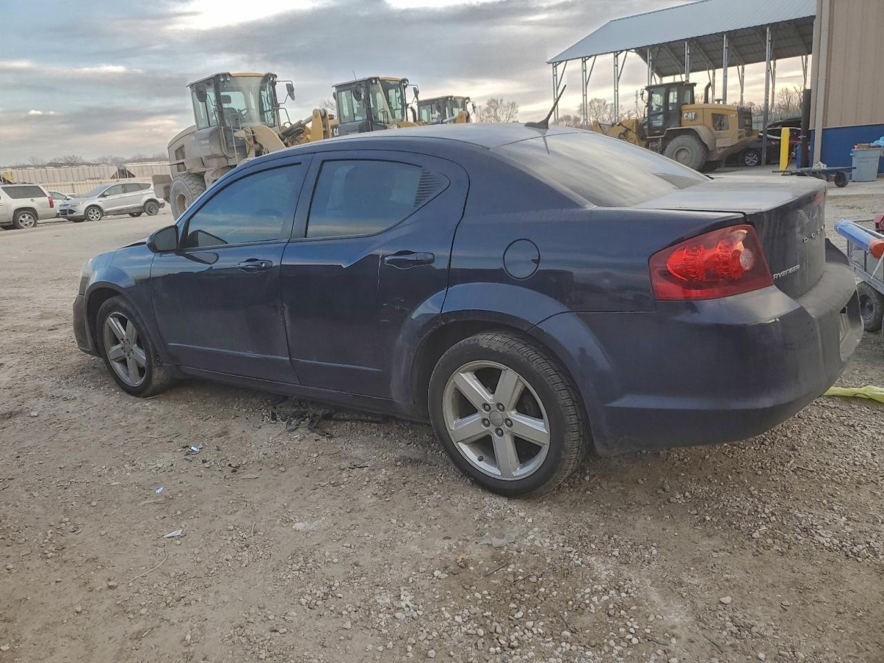 2013 DODGE AVENGER SXT photo 2