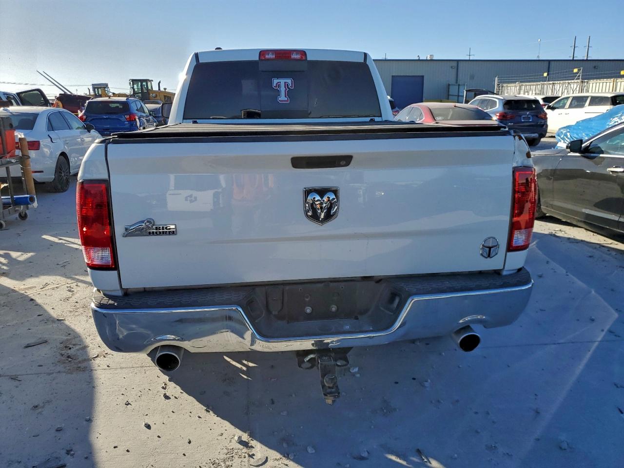 2015 RAM 1500 SLT photo 6