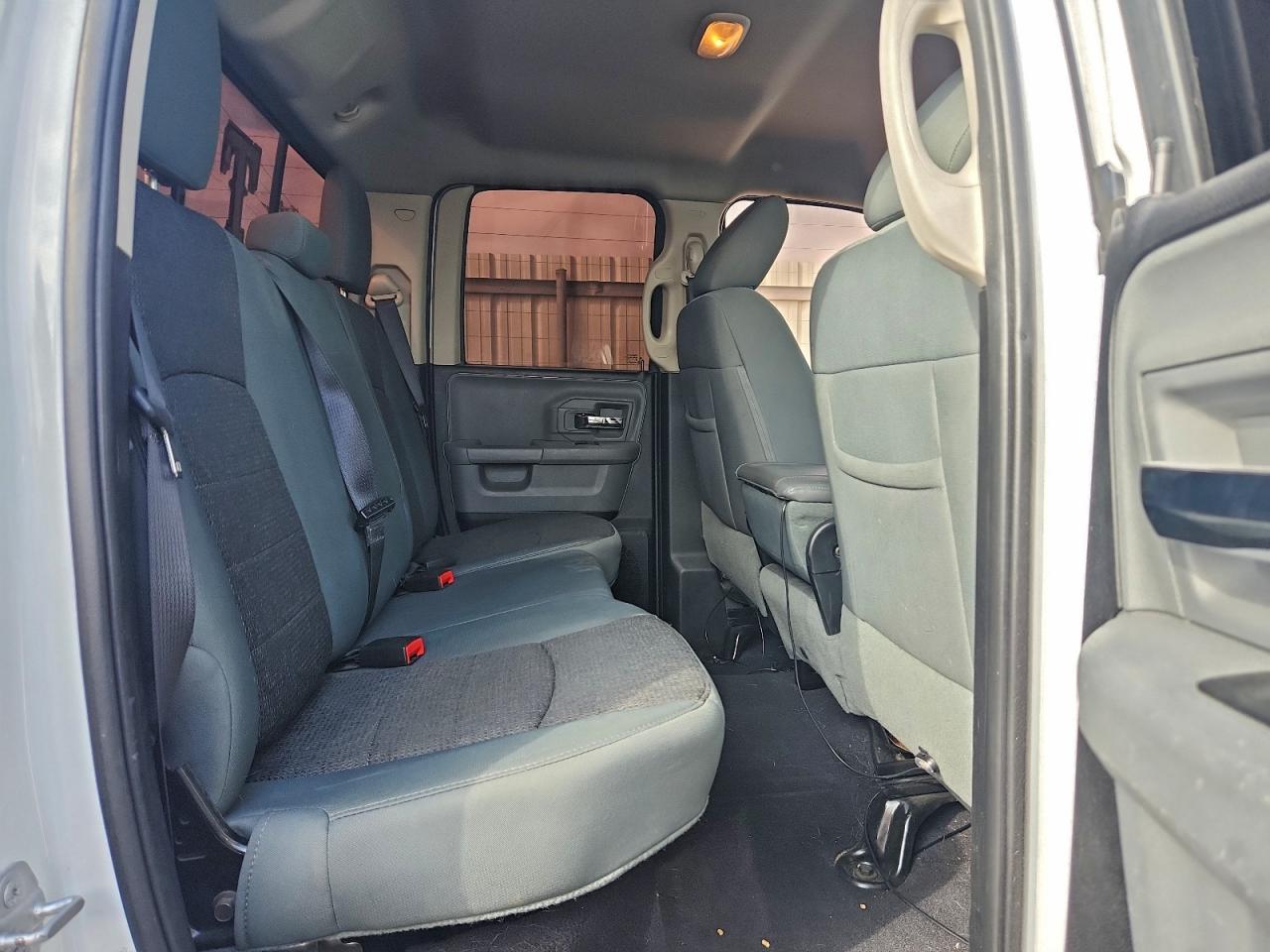 2015 RAM 1500 SLT photo 10