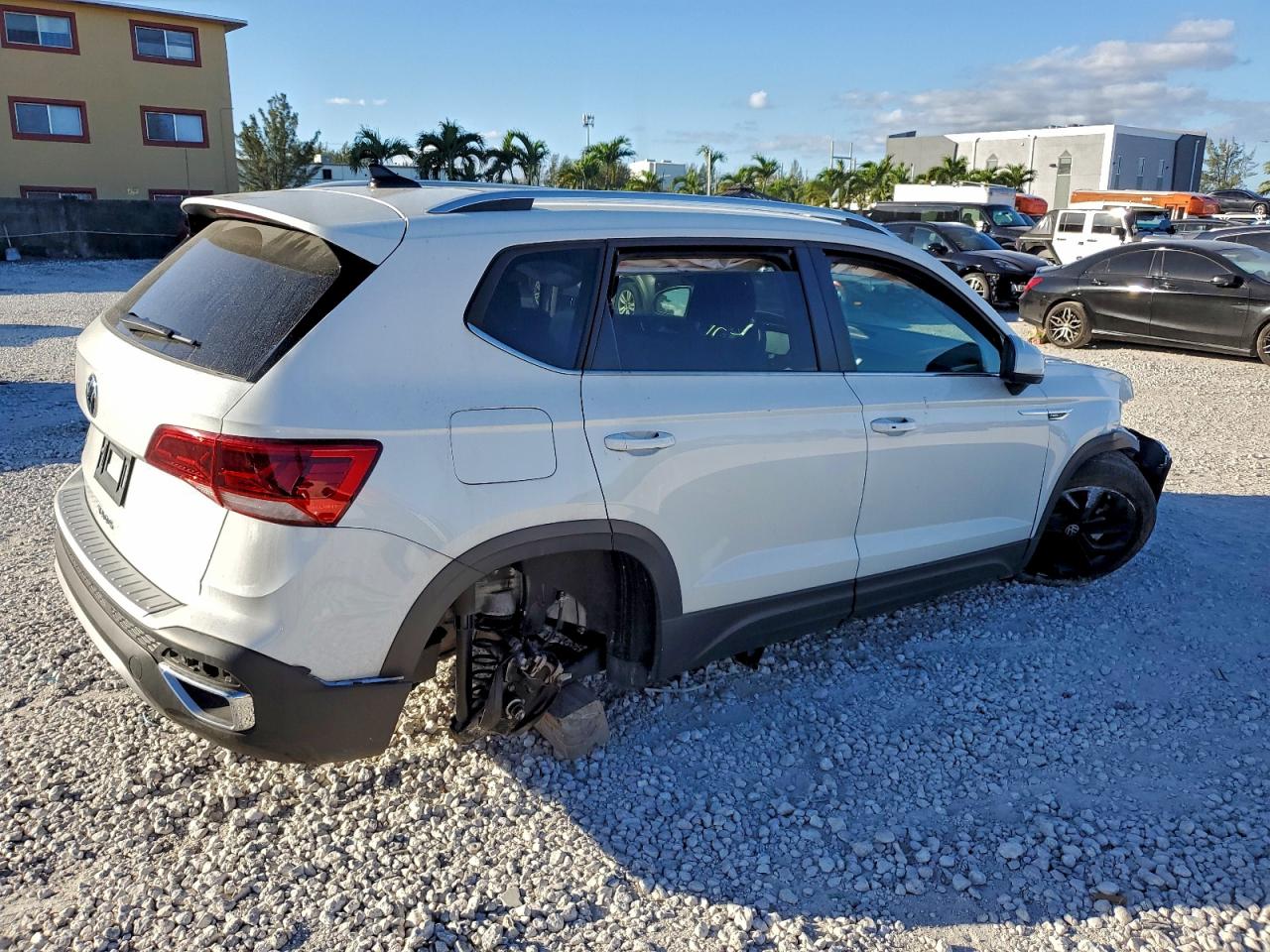 2024 VOLKSWAGEN TAOS SE photo 7