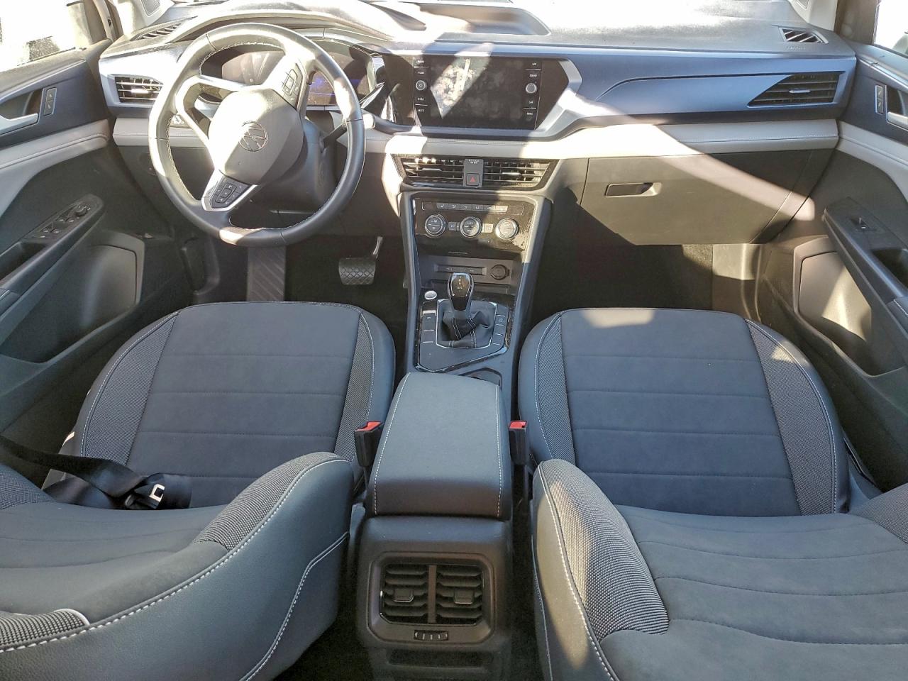 2024 VOLKSWAGEN TAOS SE photo 22