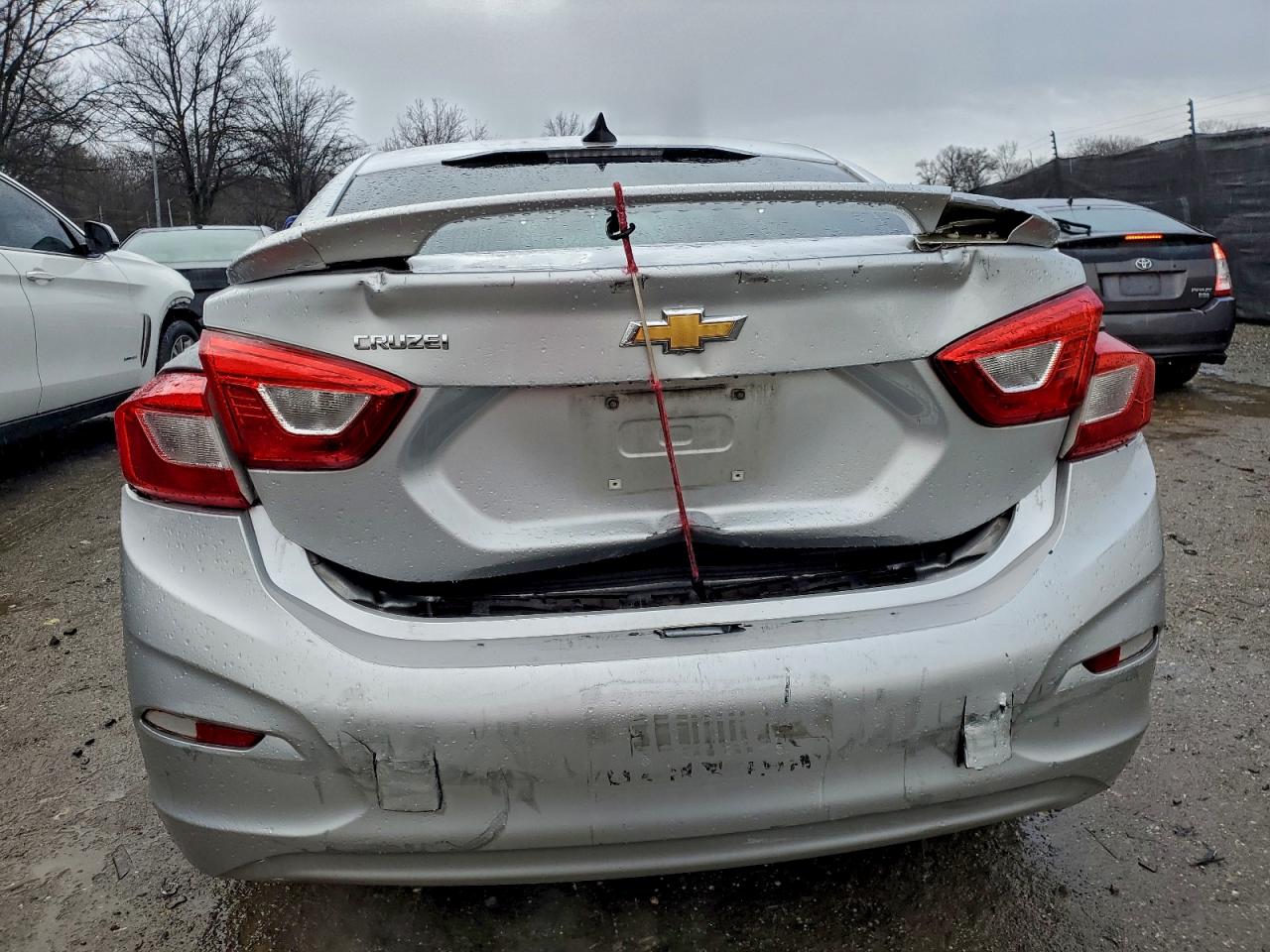 2017 CHEVROLET CRUZE LS photo 6