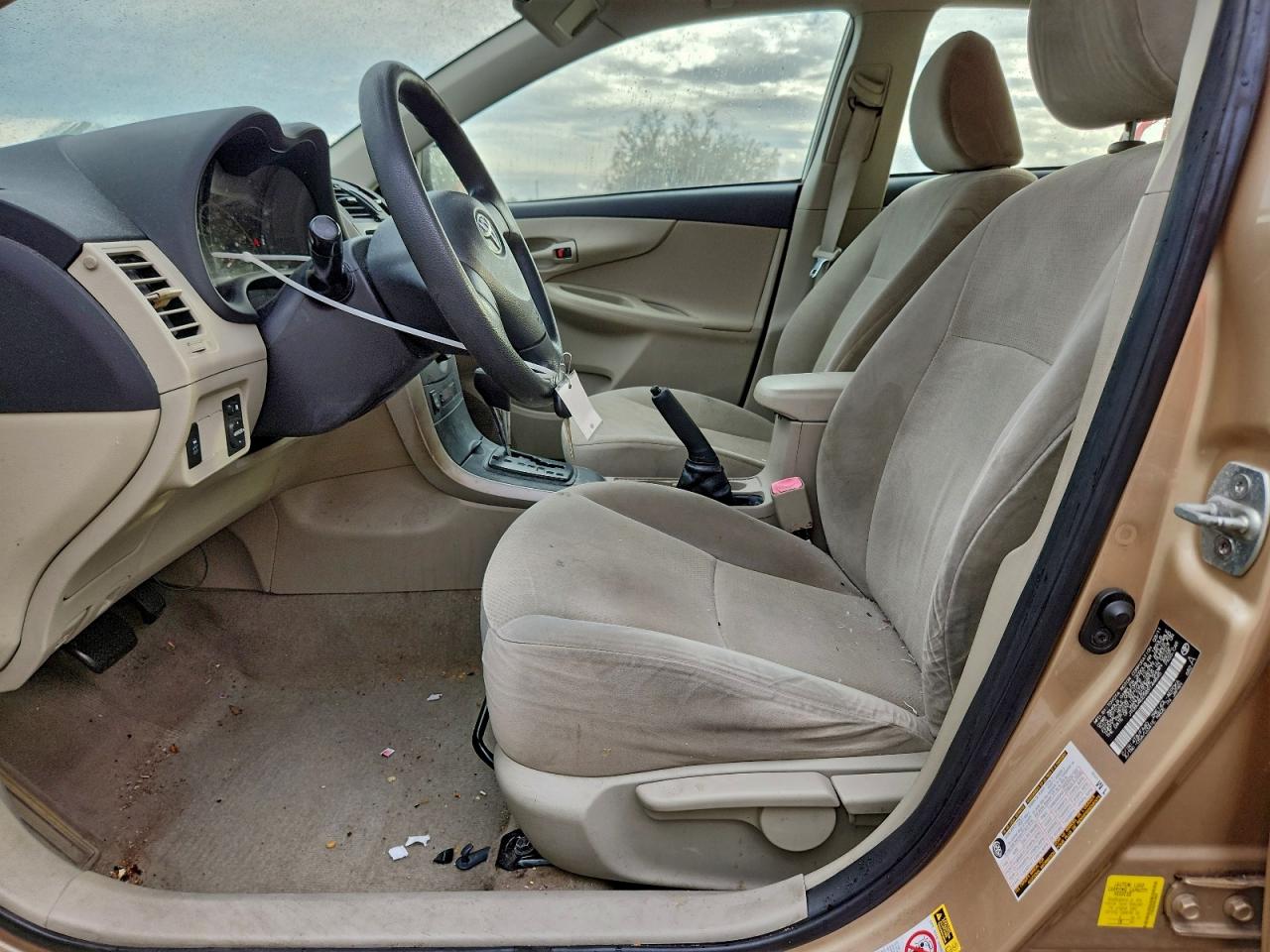 2011 TOYOTA COROLLA BASE photo 7