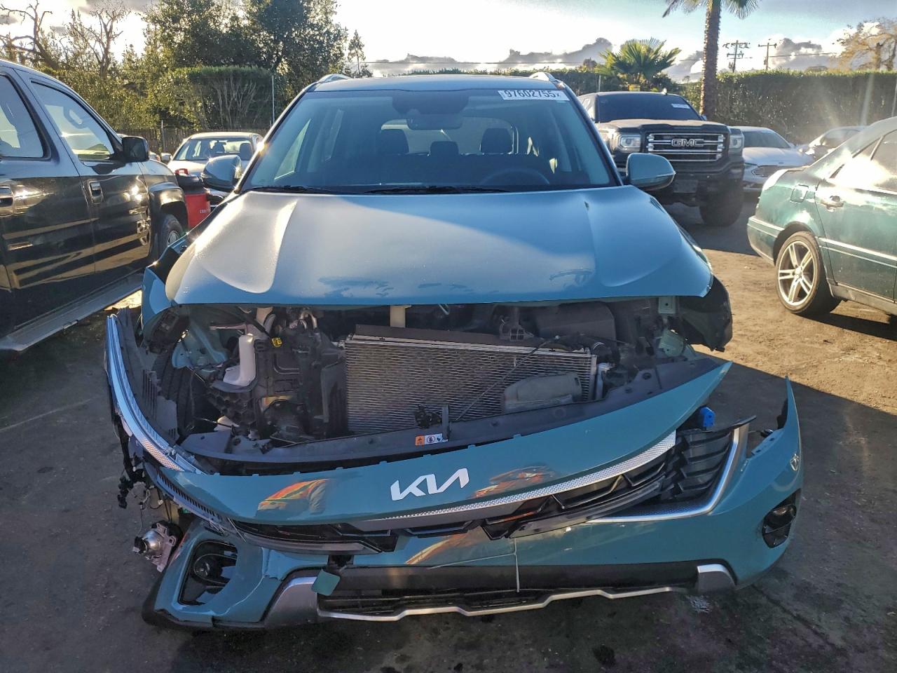 2025 KIA SELTOS EX photo 9