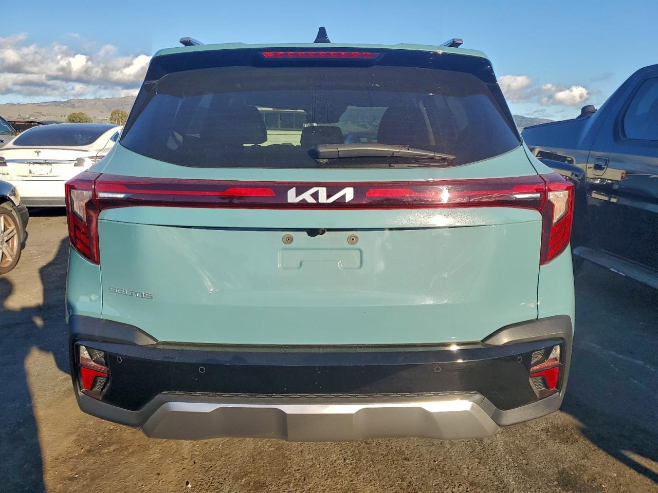2025 KIA SELTOS EX photo 11