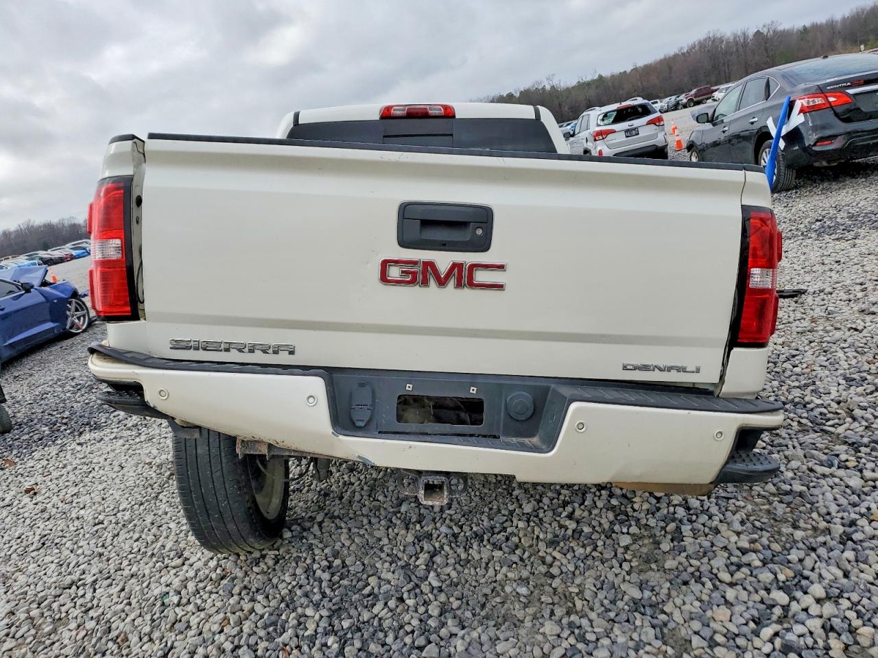 2014 GMC SIERRA K1500 DENALI photo 6