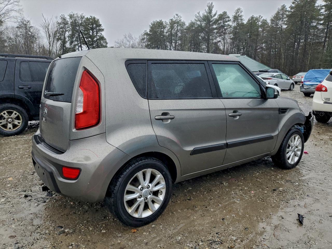 2013 KIA SOUL + photo 3