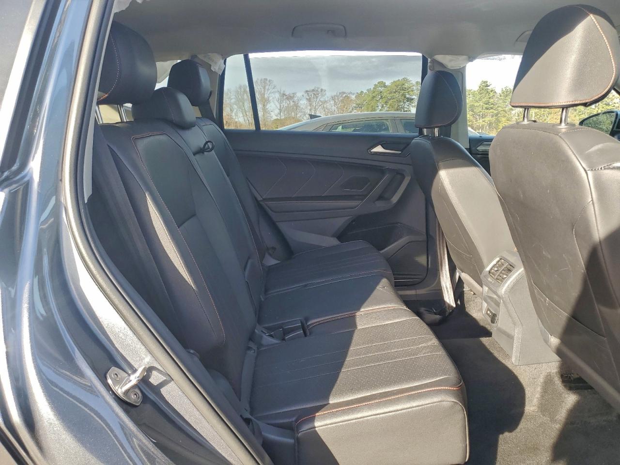 2024 VOLKSWAGEN TIGUAN WOLFSBURG photo 11