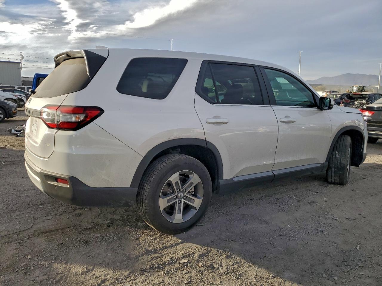 2025 HONDA PILOT EXL photo 5