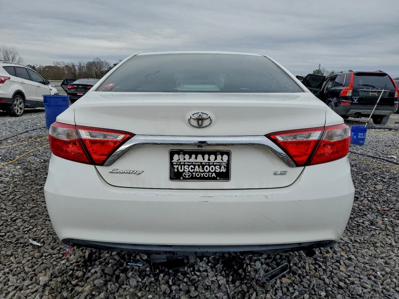 2016 TOYOTA CAMRY LE photo 6