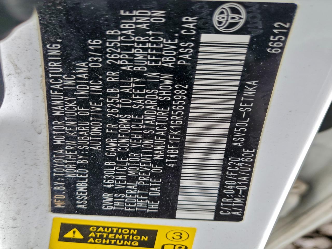 2016 TOYOTA CAMRY LE photo 12