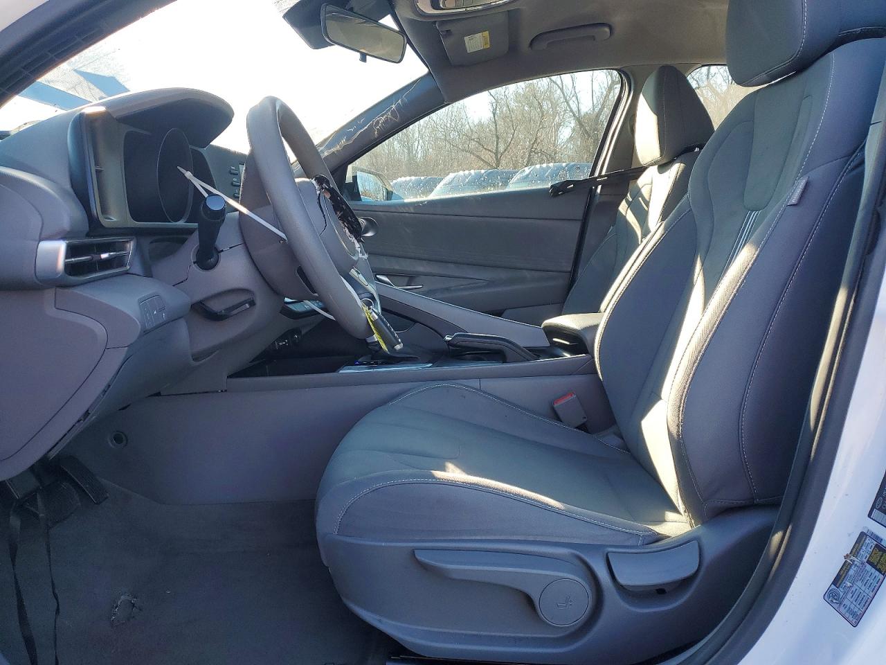 2023 HYUNDAI ELANTRA SEL photo 7