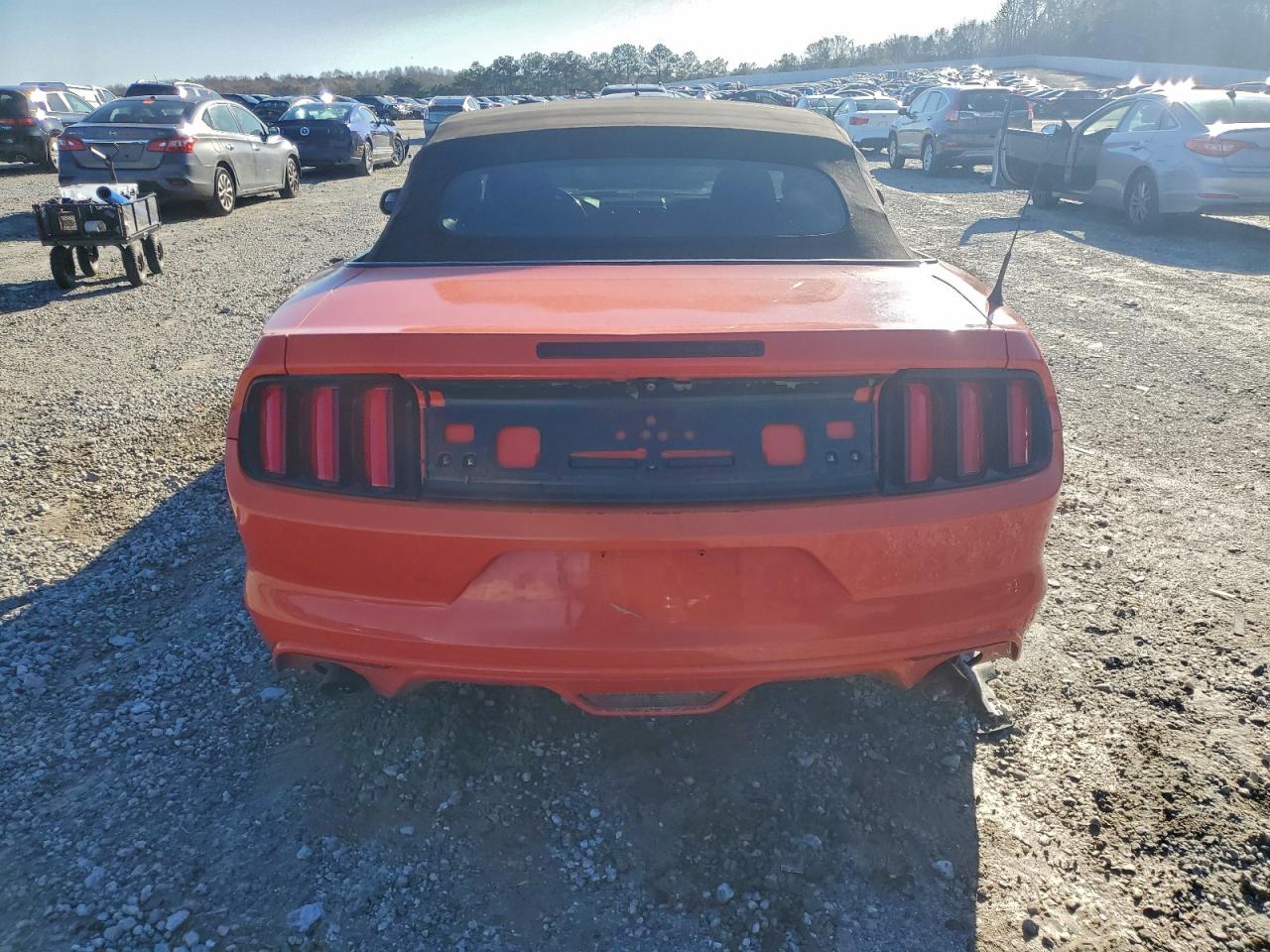 2015 FORD MUSTANG photo 6