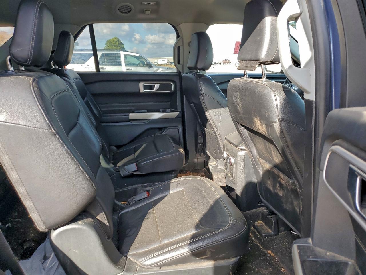 2021 FORD EXPLORER XLT photo 11
