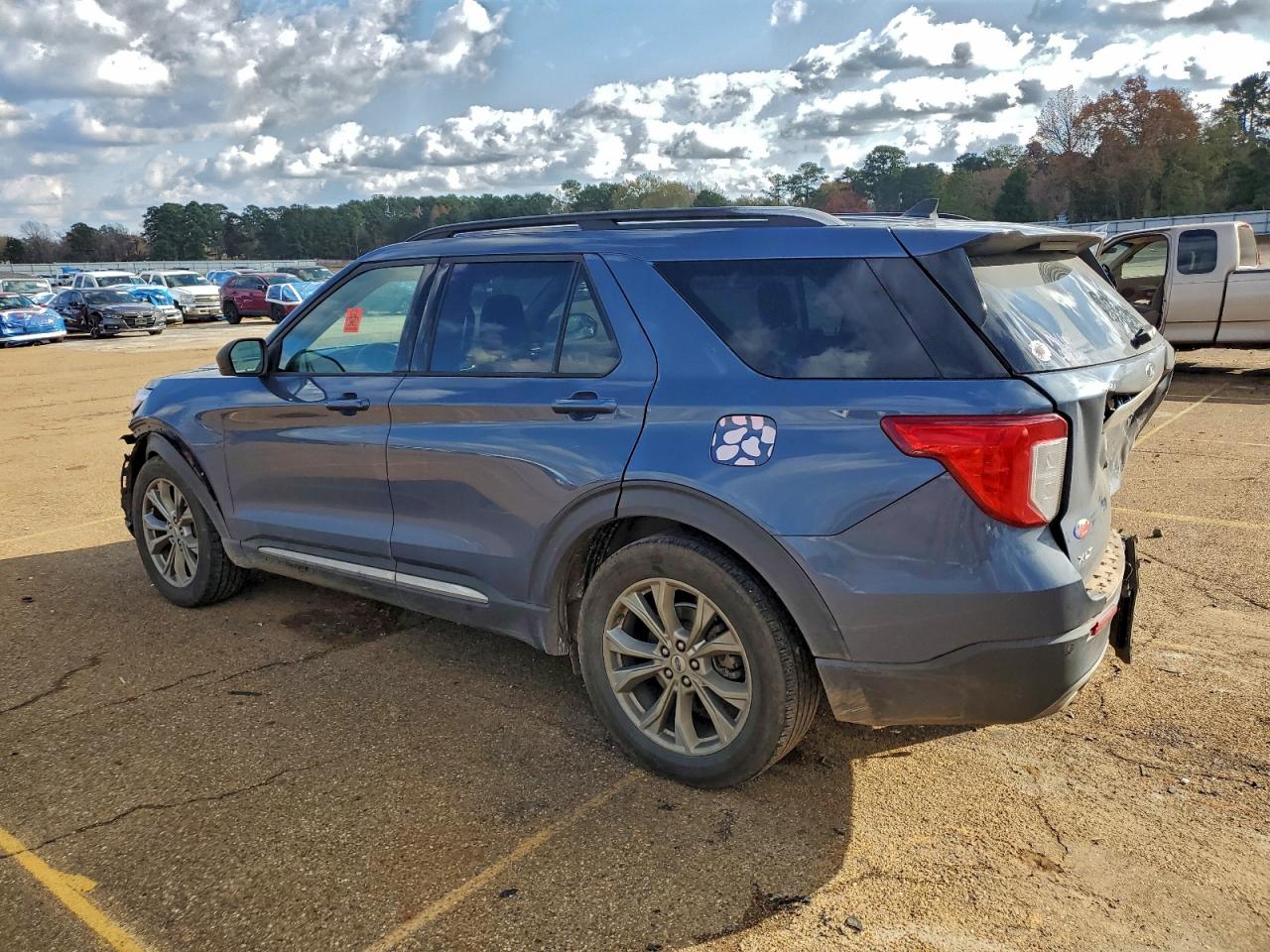 2021 FORD EXPLORER XLT photo 2