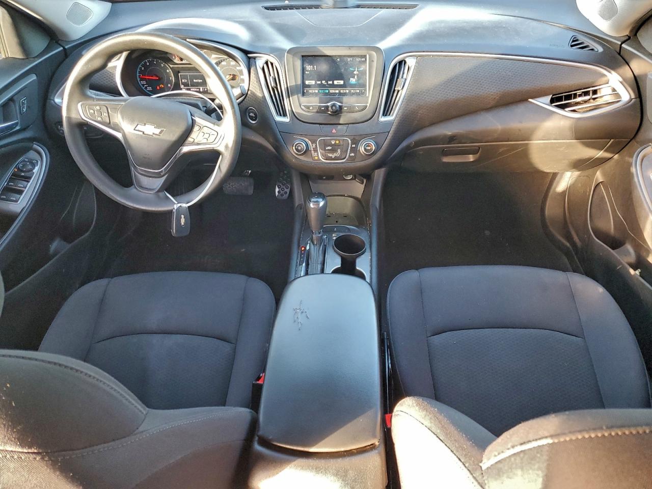2017 CHEVROLET MALIBU LS photo 15