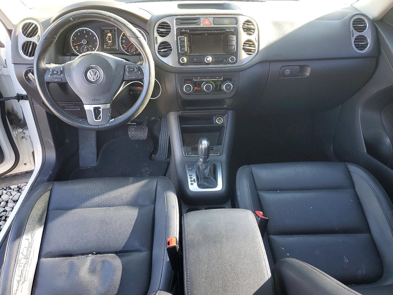 2011 VOLKSWAGEN TIGUAN S photo 8