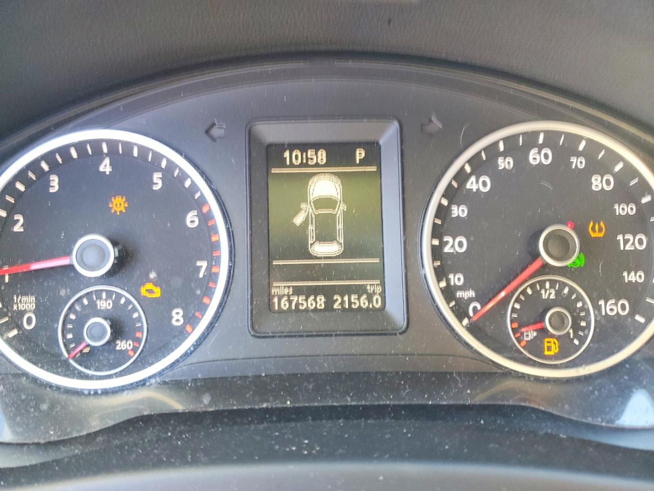 2011 VOLKSWAGEN TIGUAN S photo 9