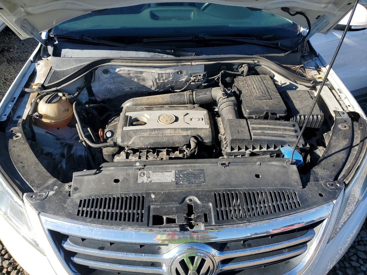 2011 VOLKSWAGEN TIGUAN S photo 12