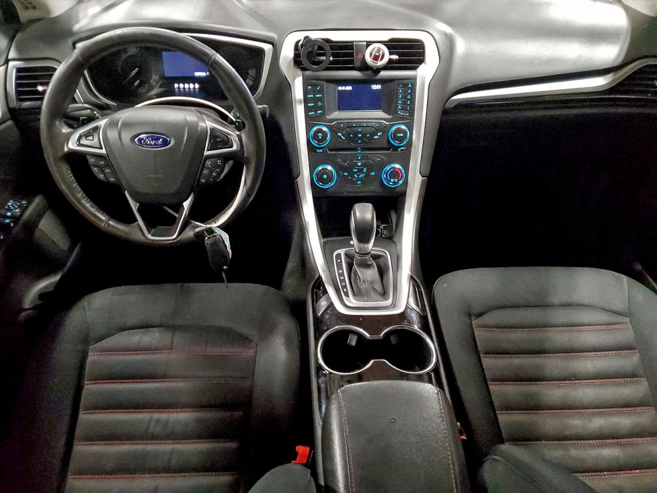 2016 FORD FUSION SE photo 8