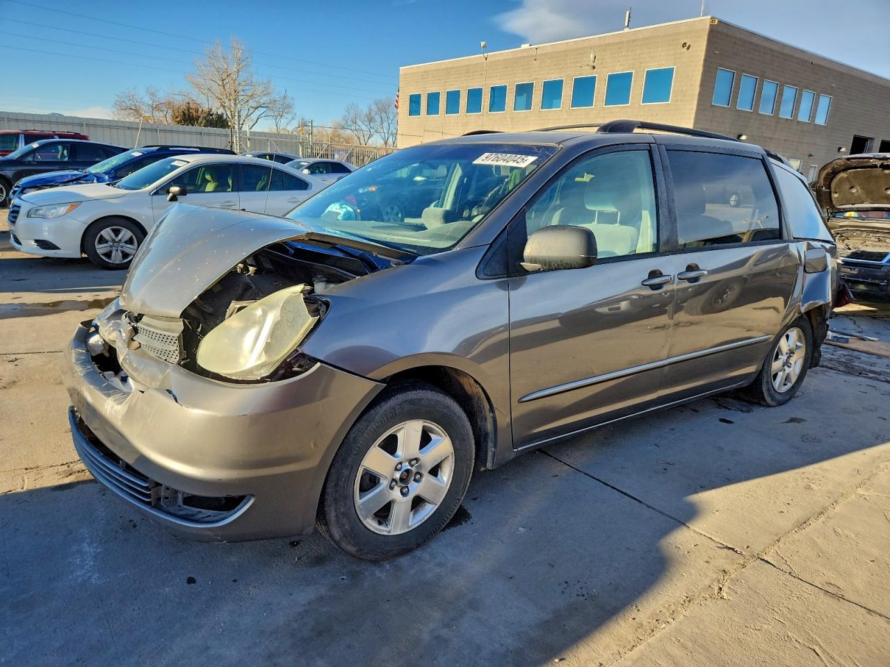2004 TOYOTA SIENNA