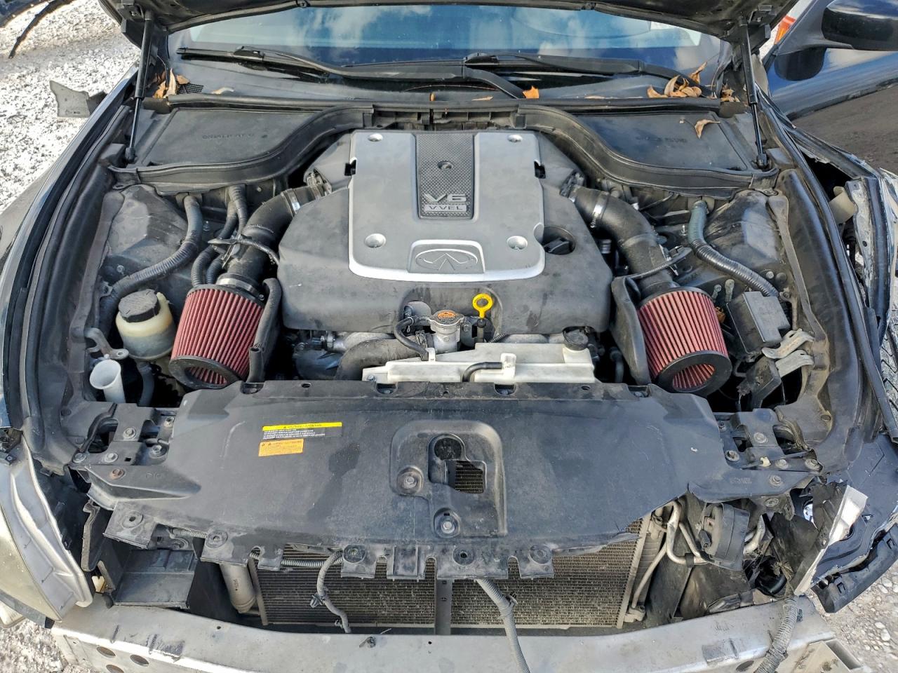 2011 INFINITI G37 photo 21