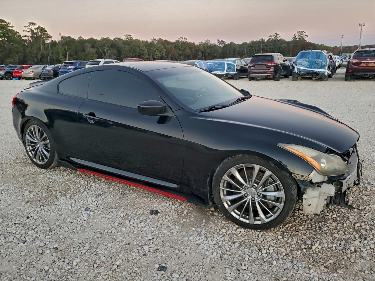 2011 INFINITI G37 photo 7