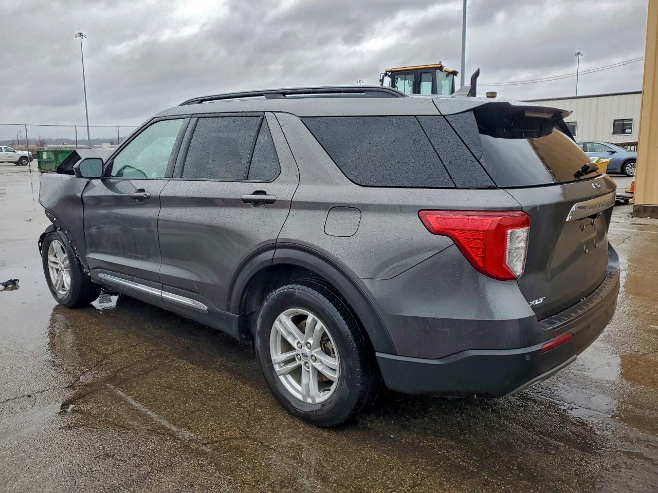 2020 FORD EXPLORER XLT photo 2