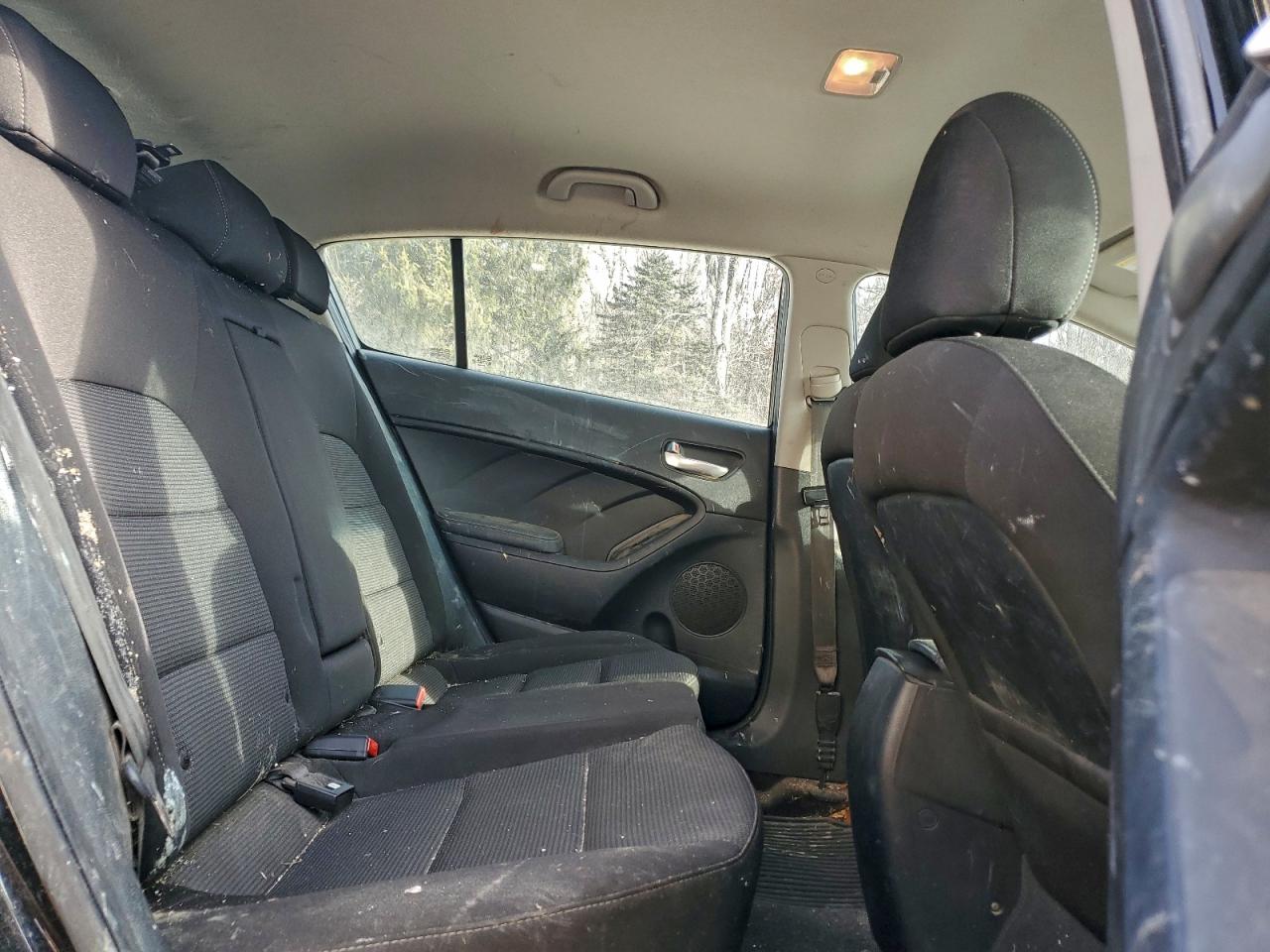 2017 KIA FORTE LX photo 10