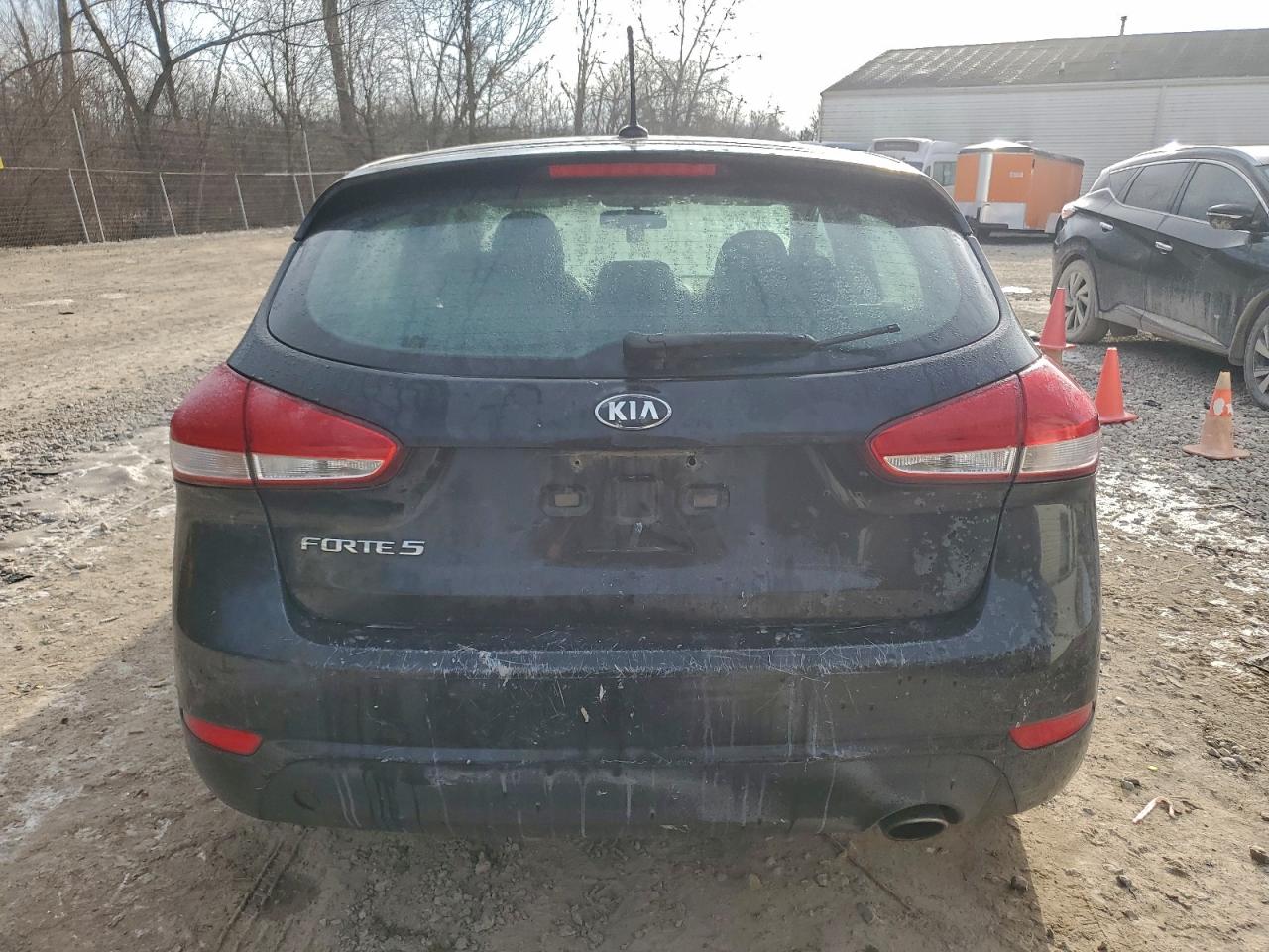 2017 KIA FORTE LX photo 6
