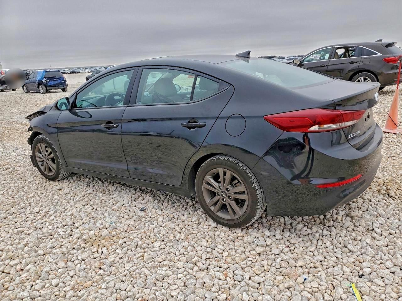 2018 HYUNDAI ELANTRA SEL photo 3