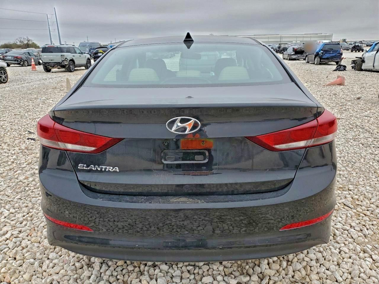 2018 HYUNDAI ELANTRA SEL photo 11