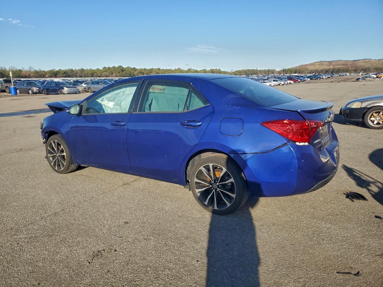 2017 TOYOTA COROLLA L photo 2